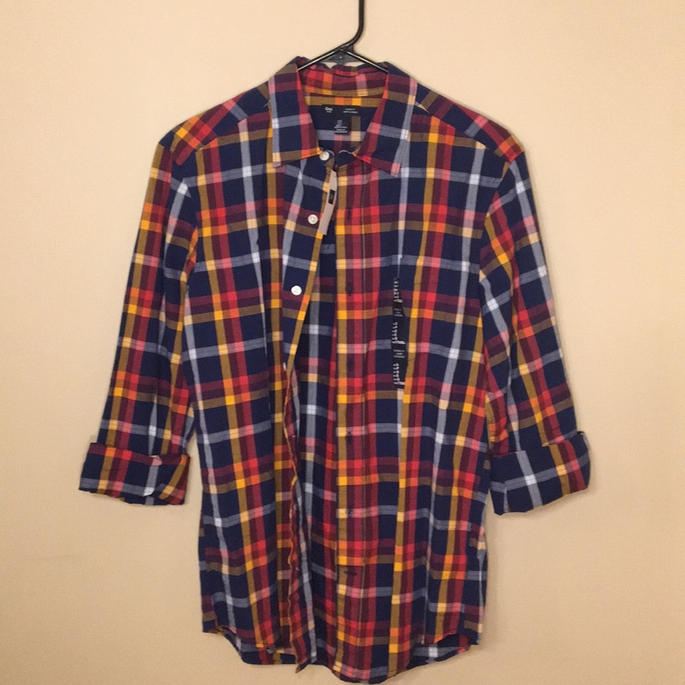 Men’s Gap, button down, long sleeve shirt size S.